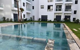 Glourios Apartments Pool&Wifi